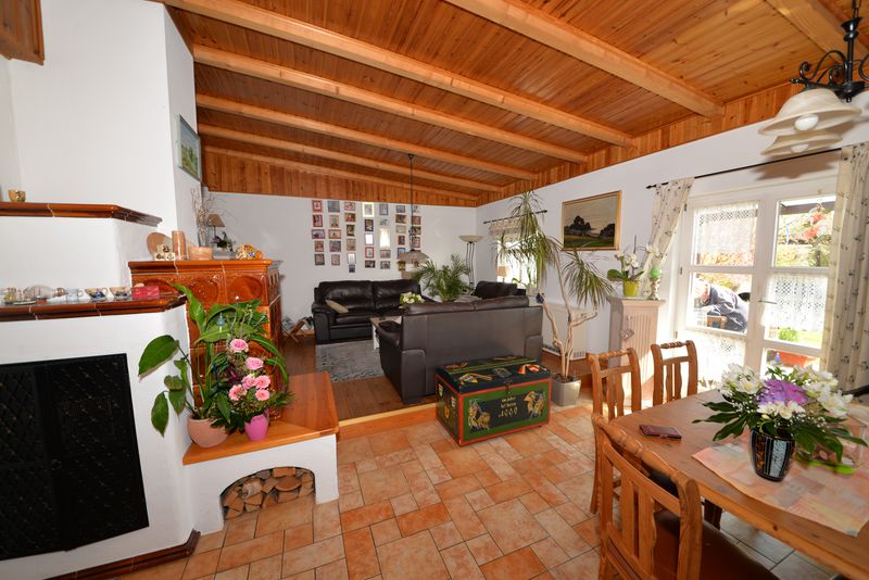 Wohnhaus und separates Ferienhaus  im Fischerdorf Mönkebude
